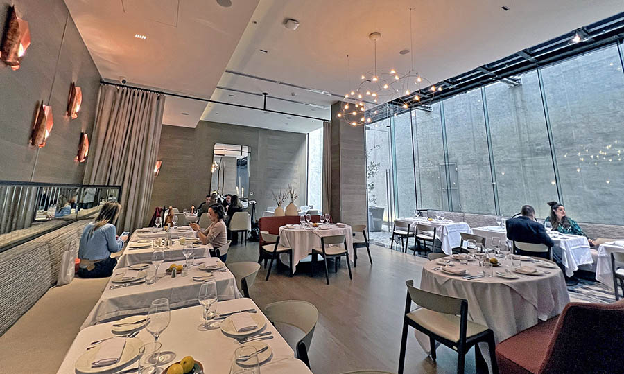 El comedor y las mesas de Copper Room - Copper Room - Debaines Hotel