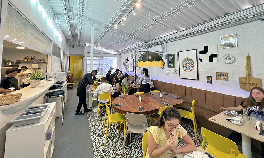 El sal�n interior de Alleria Pizzer�a