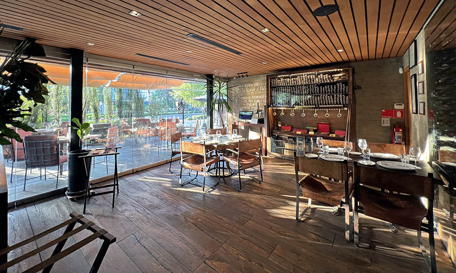 El sal�n contiguo a la terraza