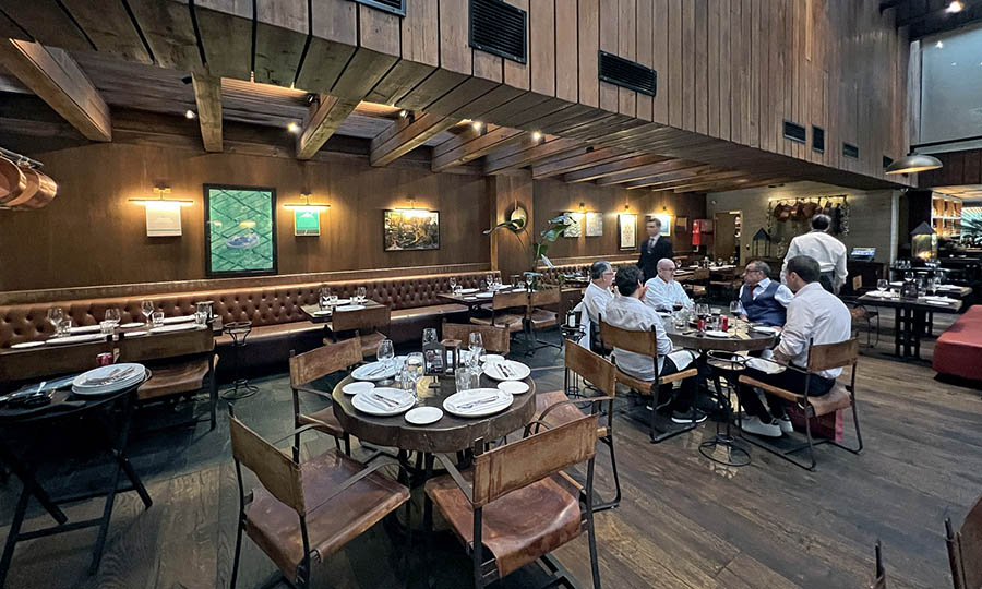 El gran sal�n de Rubaiyat Chile