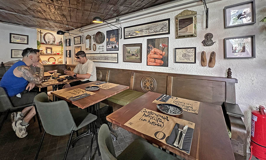 El sal�n interior de Oda Santiago