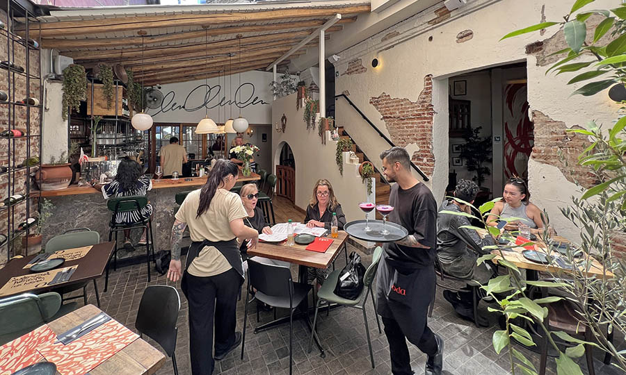 La terraza principal de Oda Santiago