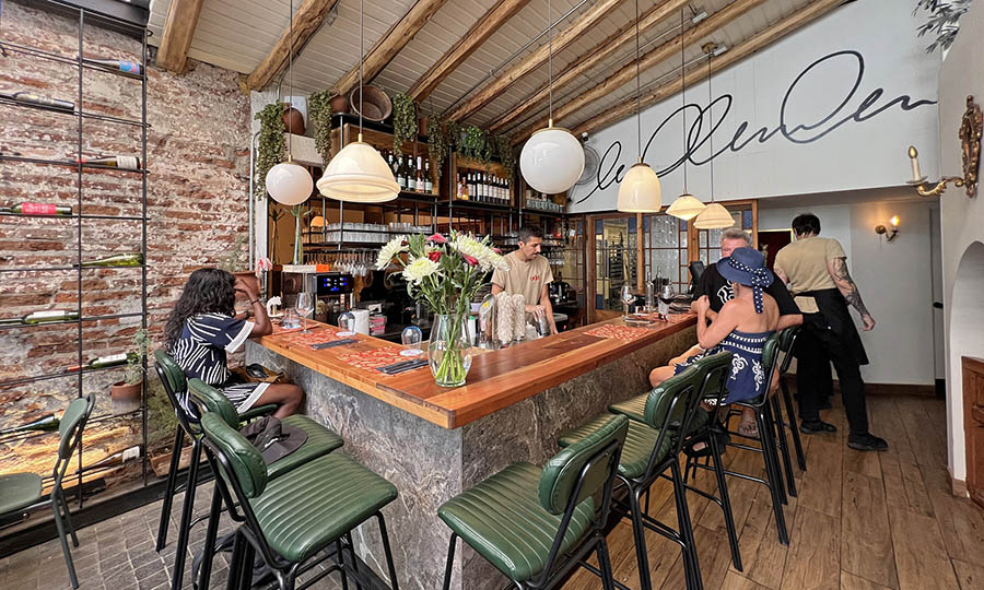 La barra habitable de Oda Santiago