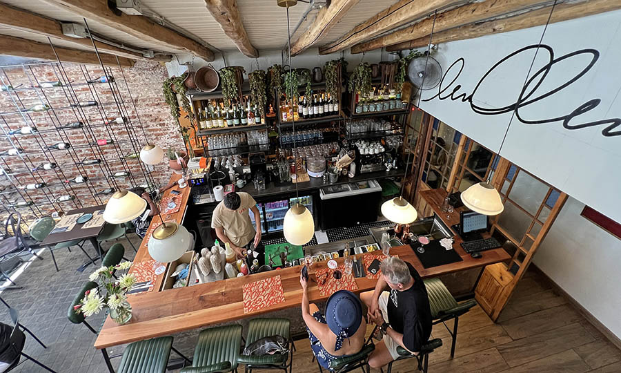 La barra habitable de Oda Santiago