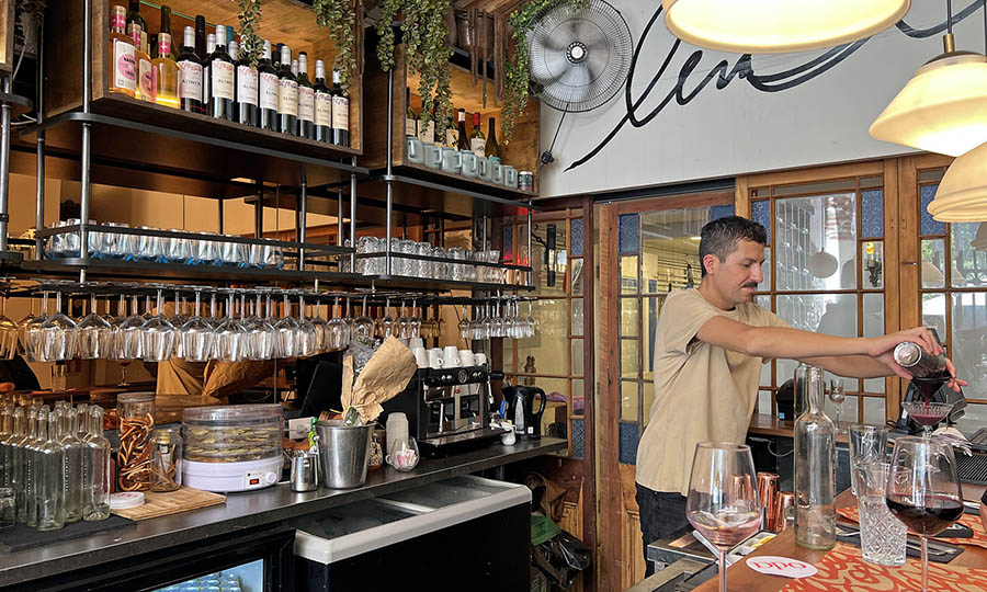 La barra habitable de Oda Santiago