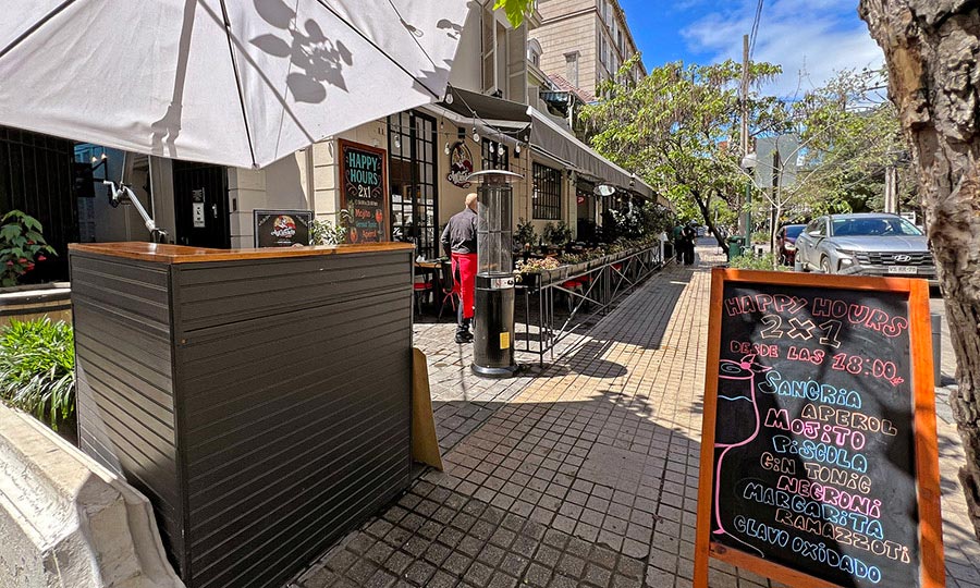 Fachada de Ay Candela en Orrego Luco - Ay Candela