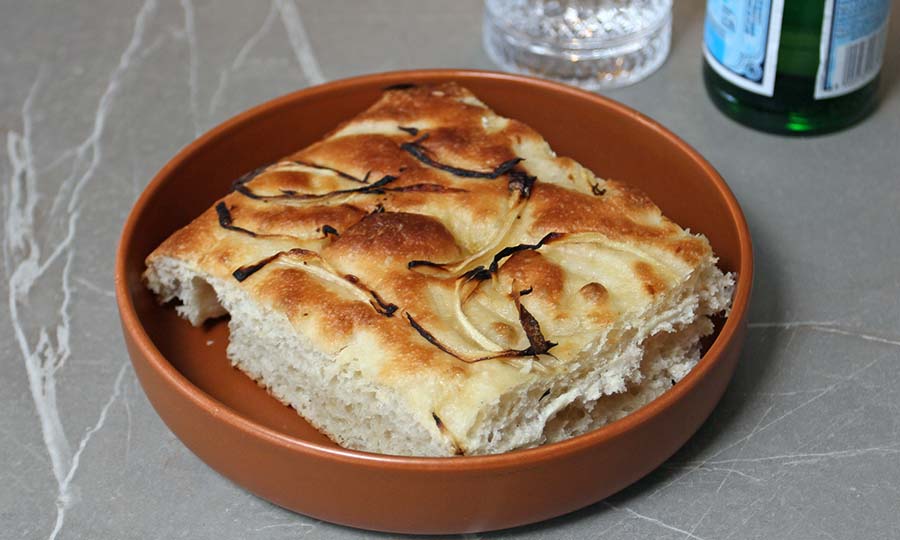 Focaccia de cebolla - Bottega Brunapoli