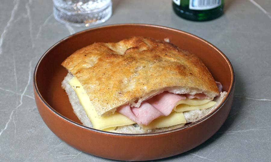 Panini jam�n que en fugassa - Bottega Brunapoli