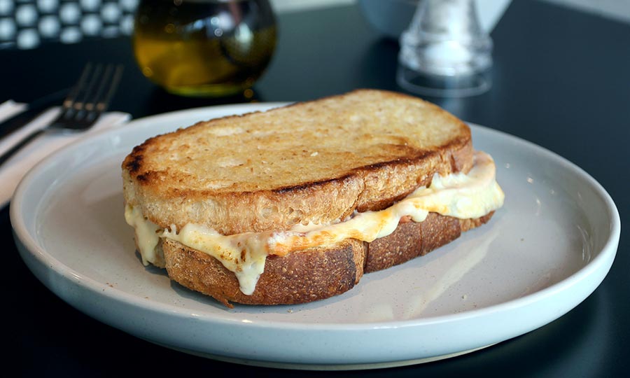 Cl�sico y logrado S�ndwich de jam�n queso - Pantiaguina Providencia