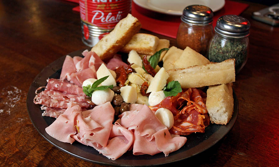 Imperdible Antipasto Misto para compartir - Savoia MUT