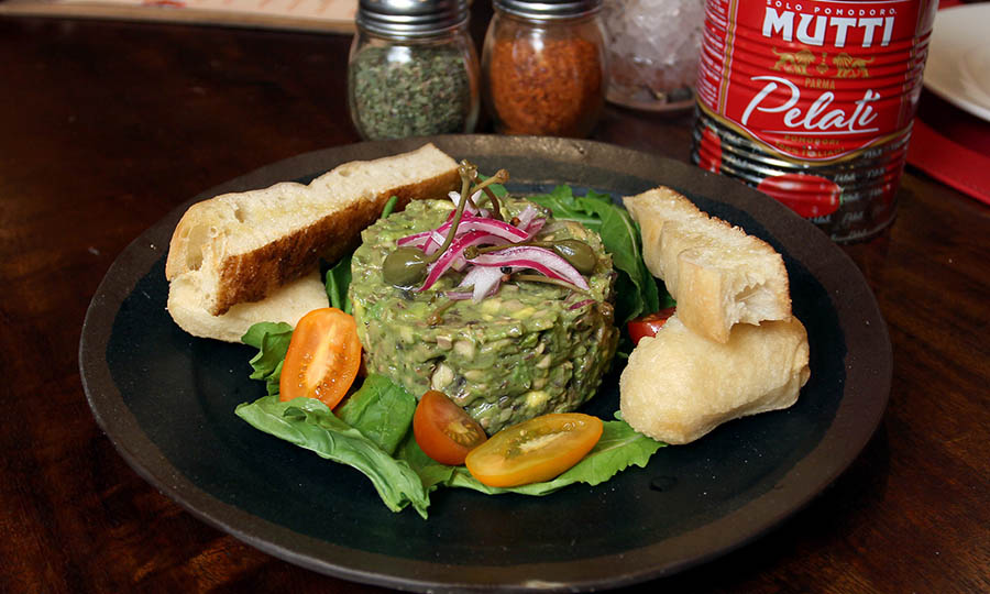 Novedoso Tartar di funghi y plata