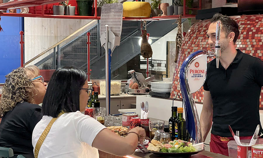 Detalles de la Pizzer�a Savoia en el MUT - Savoia MUT