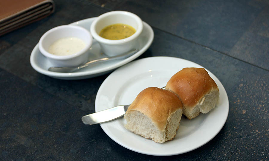 Esas adictivas salsas y pancitos peruanos - Machu Picchu Providencia