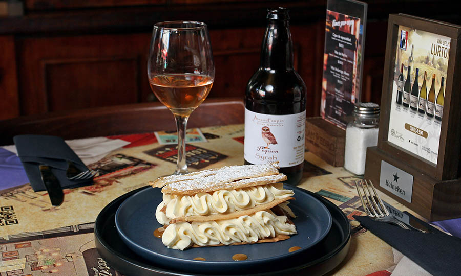 Generoso Milhojas franc�s  - Normandie Restaurant