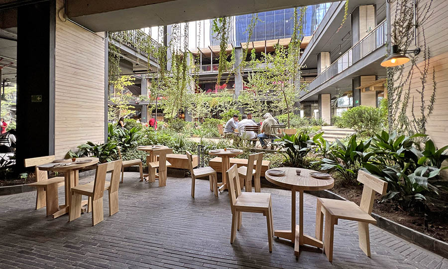 Zona cafeter�a y terraza de Meli Mel�