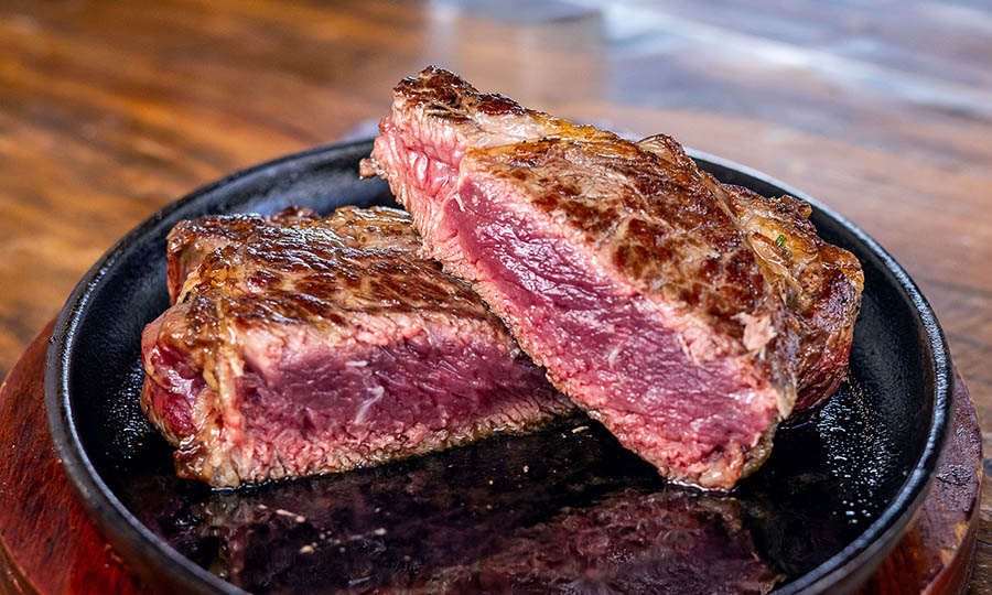 Irresistible Lomo vetado chileno de Angus Cat. V - La Parrilla de Mr. Wagyu