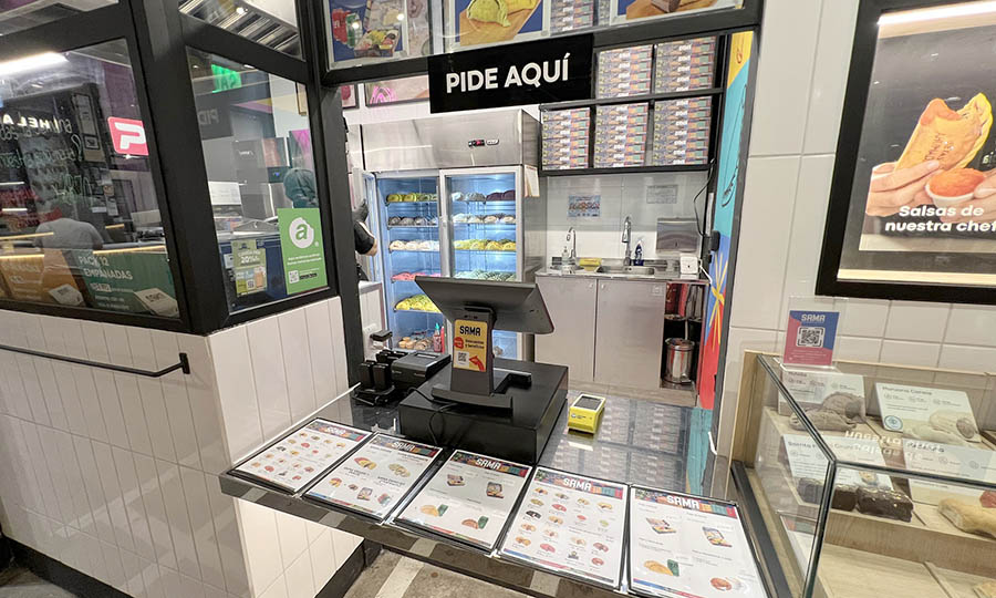 Caja y vitrinas de Sama Empanadas