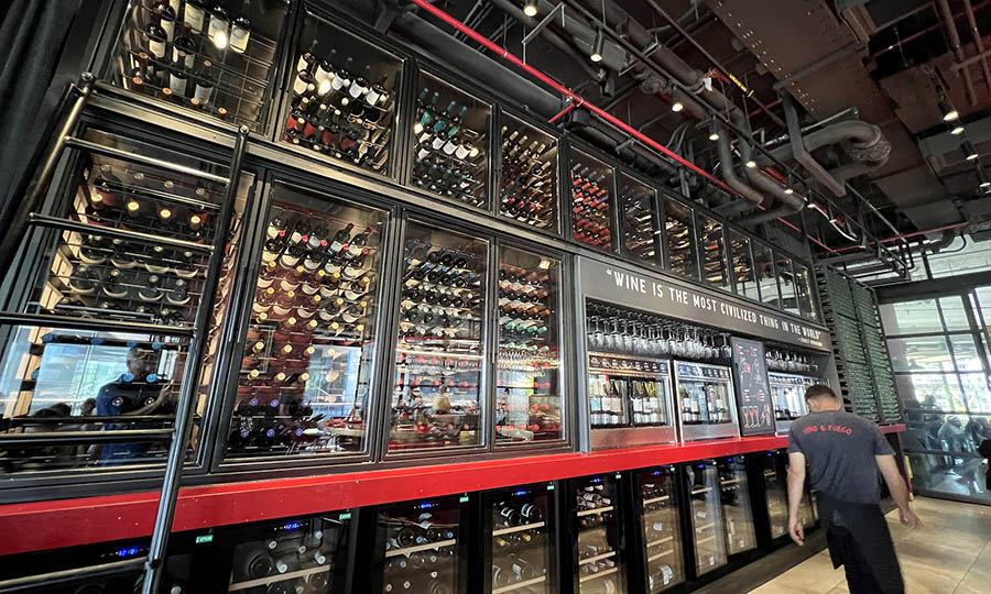 El poderoso Wine Dispenser y Cava de Diablo - Diablo Vino y Fuego