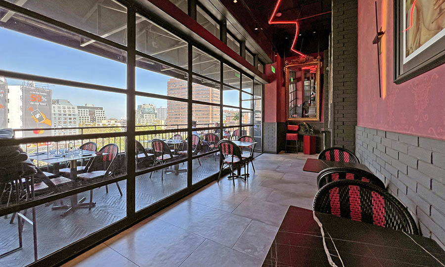 El gran sal�n de Diablo Restaurante - Diablo Vino y Fuego