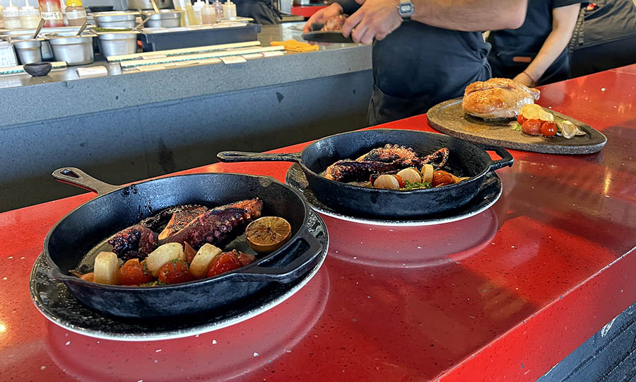 La cocina parrillas a la vista de Diablo - Diablo Vino y Fuego