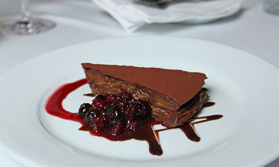 Milhojas de chocolate y manjar - Fogo de Chao