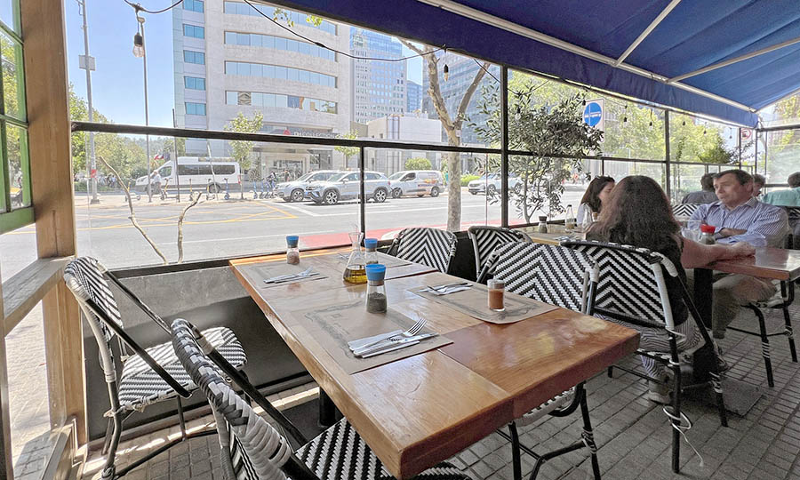 La terraza de Signore pizza, pasta, bar - Signore Pizza