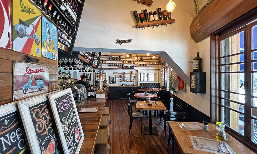 El sal�n del primer piso de Signore