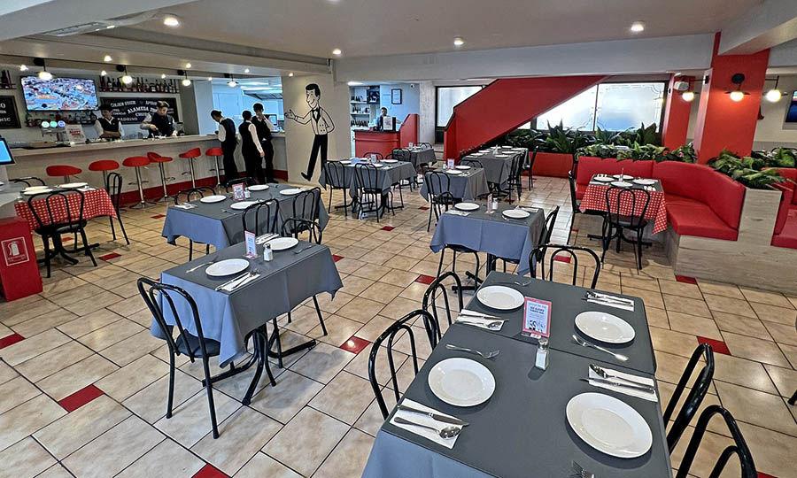 El gran sal�n principal de Valle de Oro del primer piso