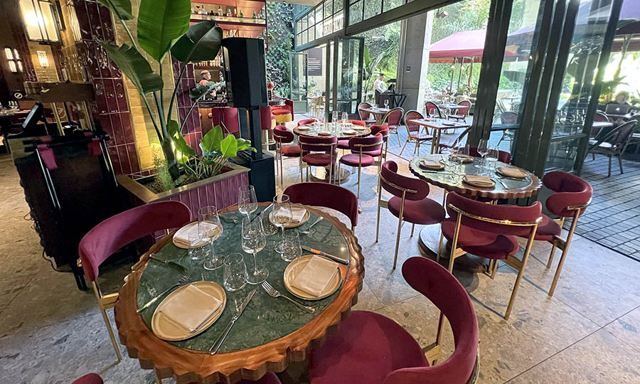 El sal�n interior del resaturante Jeronimo Santiago