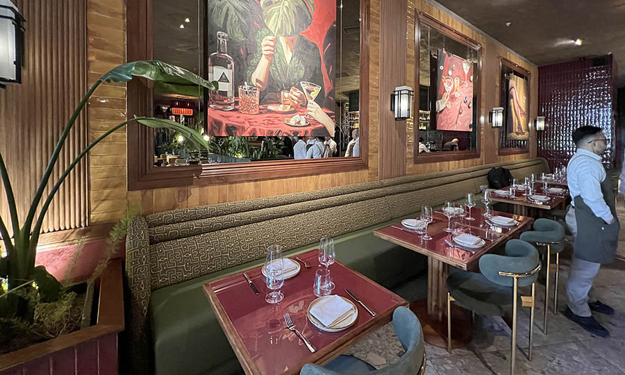 El sal�n interior del resaturante Jeronimo Santiago