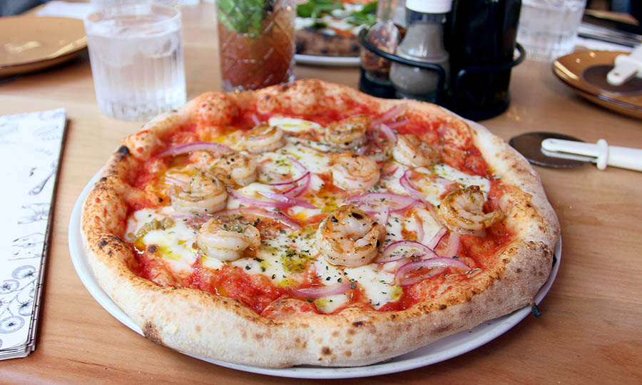 Pizza Lorenza de camarones