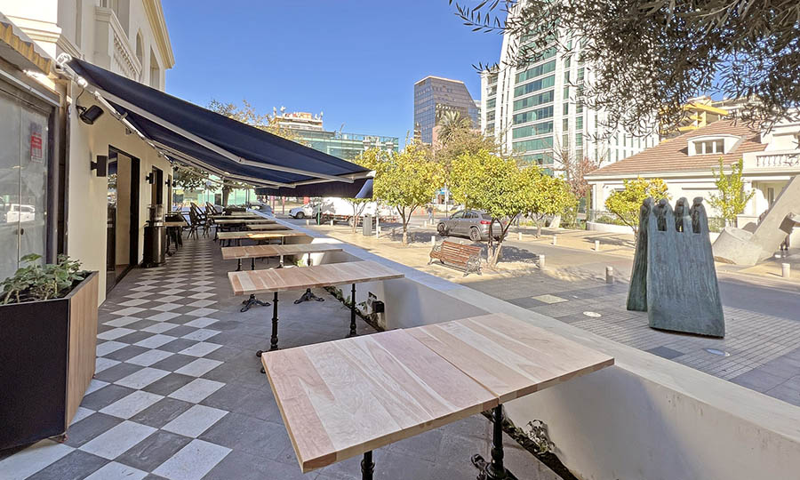 La terraza lateral de Parig� - Parig�