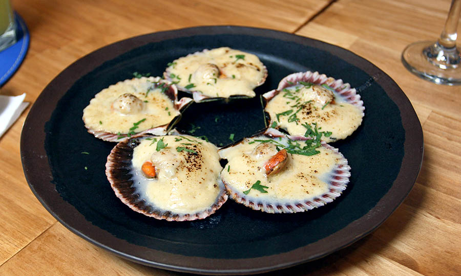 Ostiones cremosos estilo parmesana