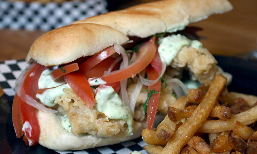 Sandwiches de pescado frito  - Caleta de Locos