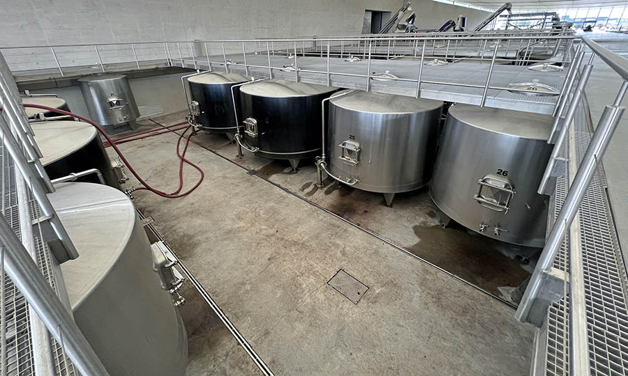 Bodegas y salsas de barricas de Viña VIK