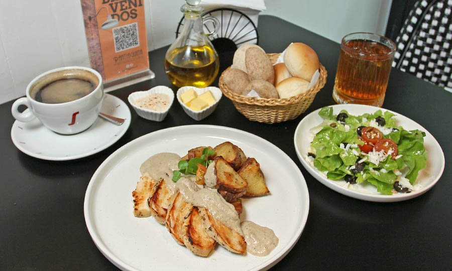 � Opci�n de almuerzo con plato casero del d�a y ensalada � - Pantiaguina Providencia