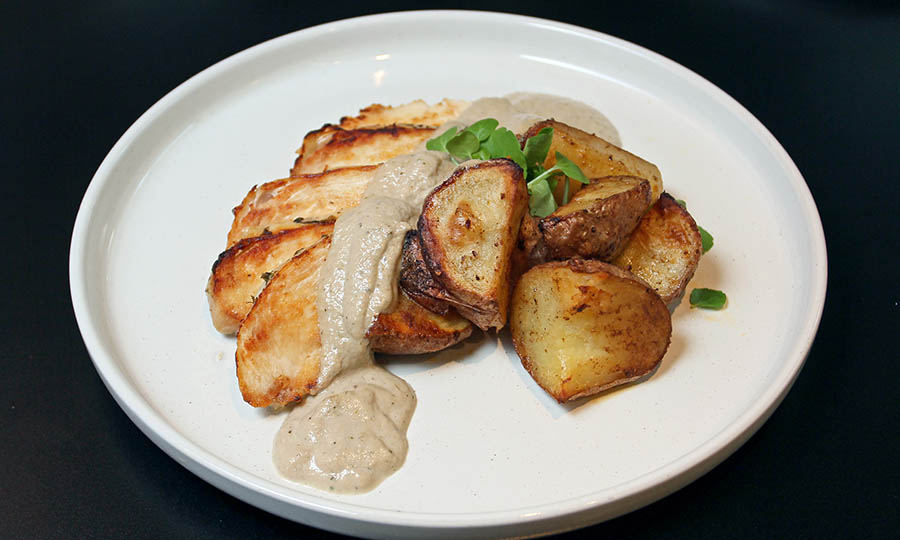 Pollo grillado con papas salteadas - Pantiaguina Providencia
