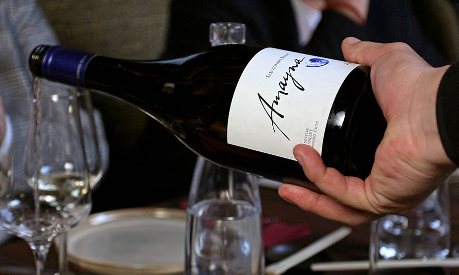 El servicio de vinos de Ger�nimo Santiago - Jeronimo Santiago
