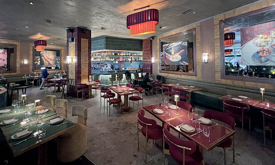 El gran sal�n interior de Jer�nimo Santiago - Jeronimo Santiago