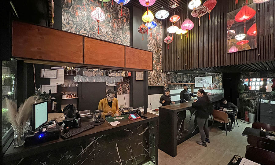 El sal�n interior de Doga Sushi Nikkei 