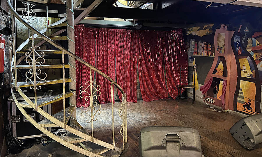 El escenario de La Chimenea
