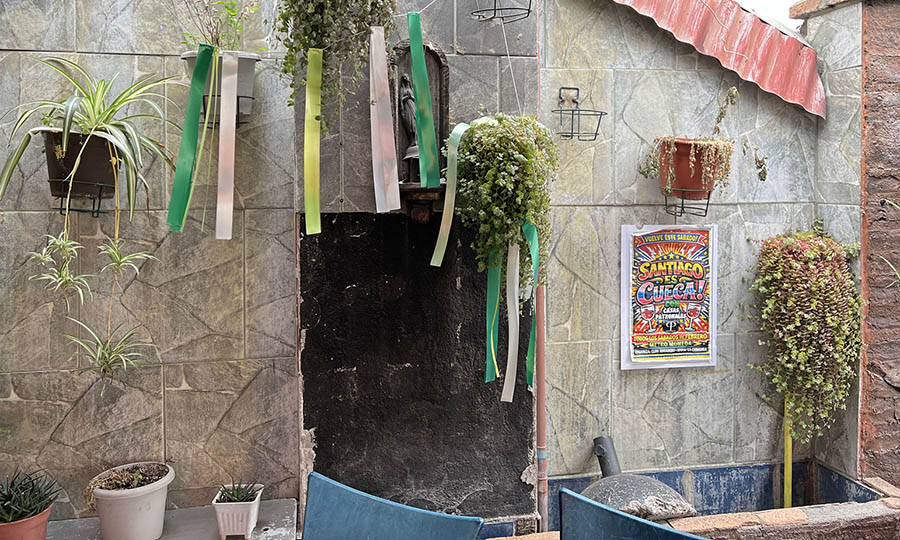 Detalles del bar restaurante La Chimenea en el centro de Santiago - La Chimenea