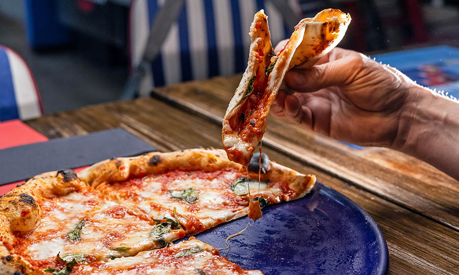 Cl�sica Pizza Margarita  - Brunapoli - Nueva Costanera