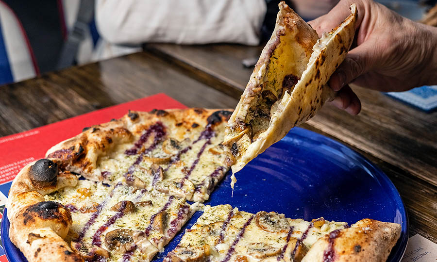 Invernal y golosa Pizza Funghi della patagonia - Brunapoli - Nueva Costanera