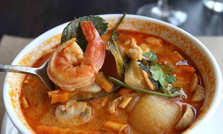 Curry rojo de camarones