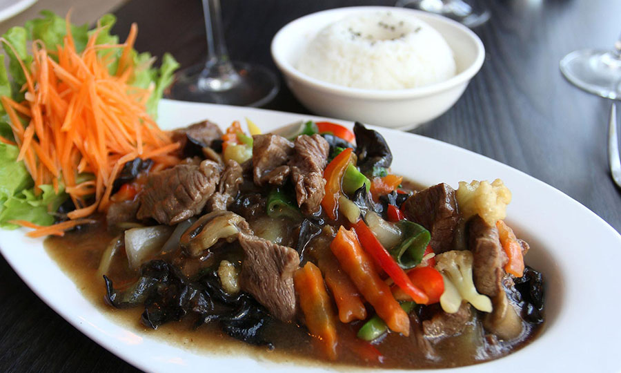 Vacuno al wok con �lgas