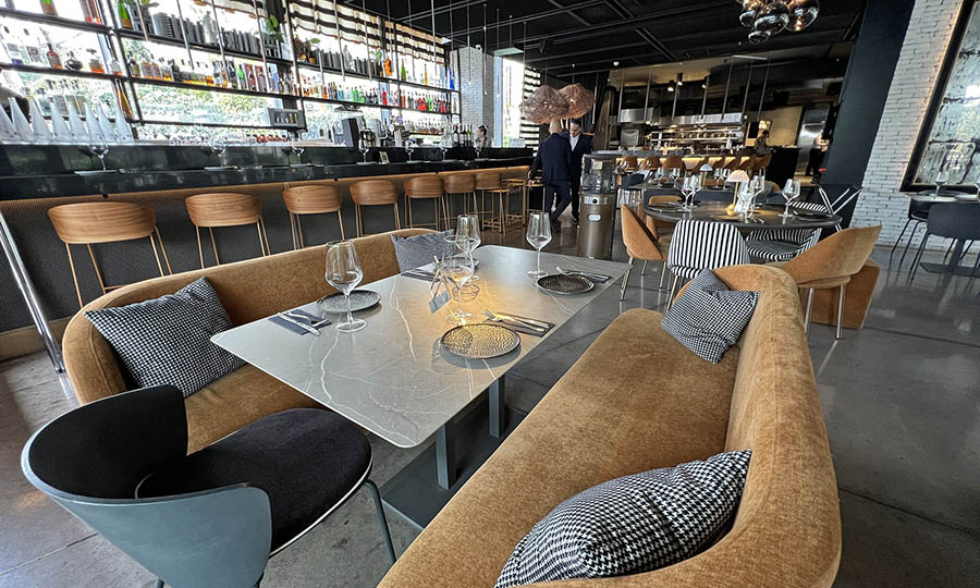 El sal�n principal de Montenegro Restaurant - Montenegro