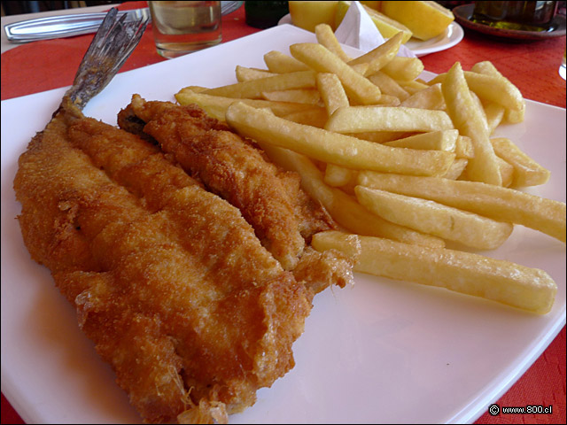 Merluza con Papas Fritas - El Ancla (Horcn)