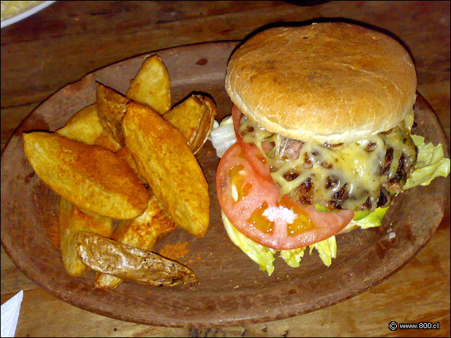 Galway Burger - Irish Geo Pub Flannerys - Encomenderos