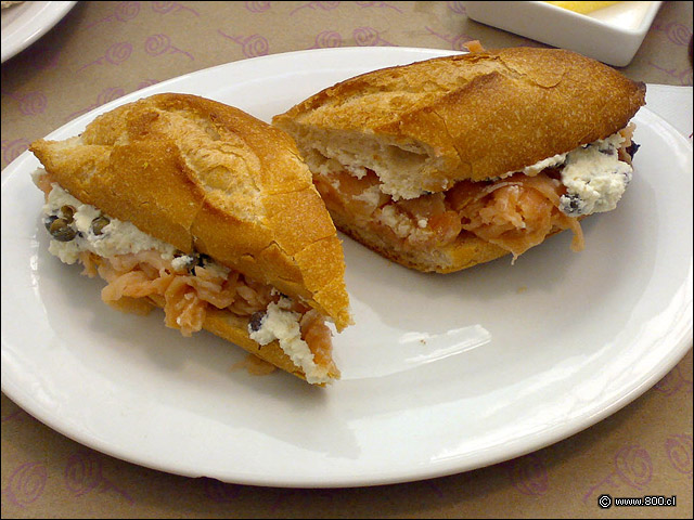 Sandwich de Salmn y Queso Crema - Emporio La Rosa (P. Arauco)